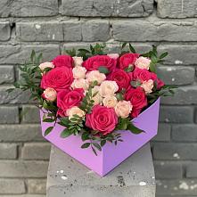 Цветочная композиция из Розы в коробке в Поселок дачного хозяйства Архангельское