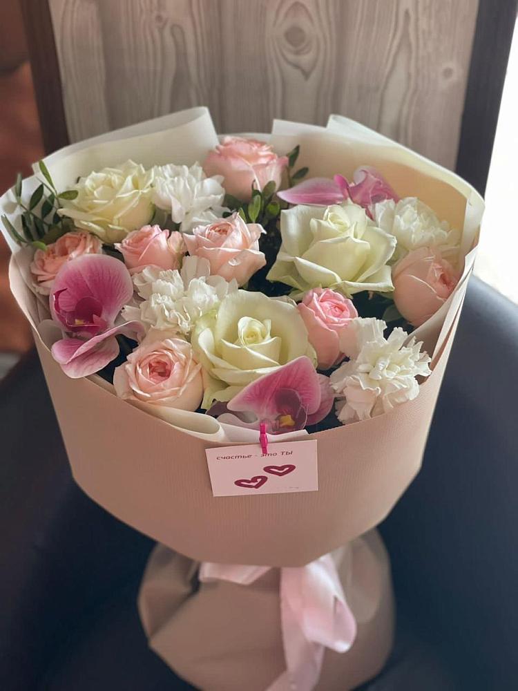 Букет цветов из: Орхидеи, Розы и Гвоздики в Поселок дачного хозяйства Архангельское