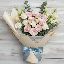 Букет цветов из:  Лизиантусы в Поселок дачного хозяйства Архангельское