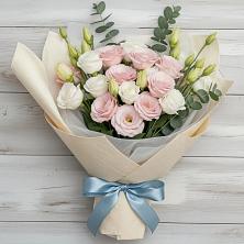 Букет цветов из:  Лизиантусы в Поселок дачного хозяйства Архангельское