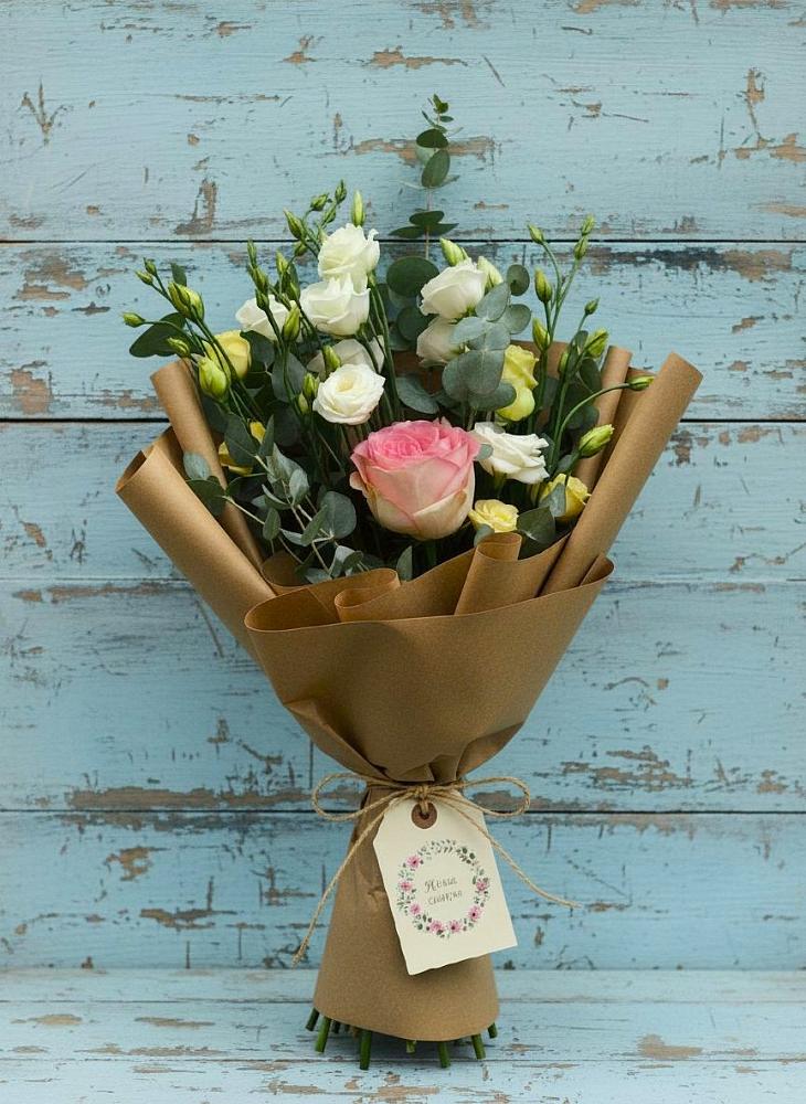 Букет цветов из: Розы и Лизиантусы в Поселок дачного хозяйства Архангельское