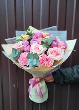 Букет цветов из:  Розы и Гвоздики #REPLACE_PRED# Поселок дачного хозяйства Архангельское