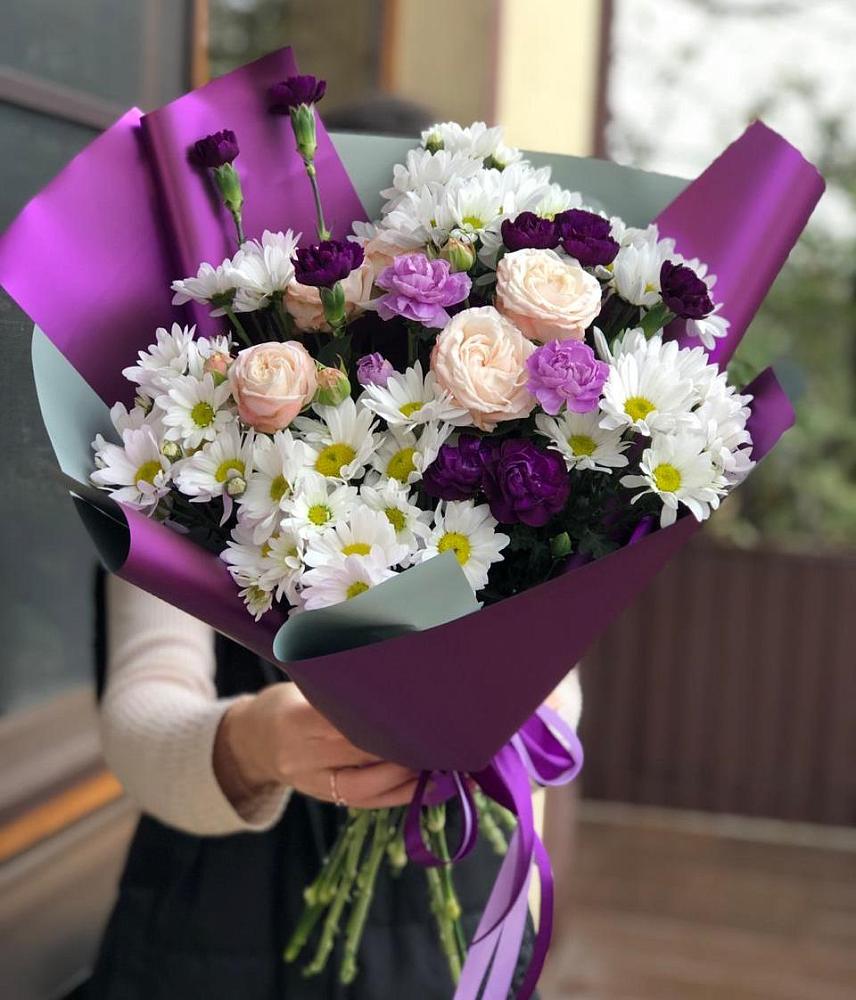 Букет цветов из: Хризантемы, Гвоздики и Розы в Поселок дачного хозяйства Архангельское