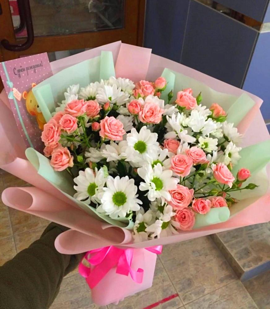 Букет цветов из: Розы и Хризантемы в Поселок дачного хозяйства Архангельское