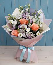 Букет цветов из:  Лизиантусы, Розы, Альстромерии и Гипсофила в Поселок дачного хозяйства Архангельское