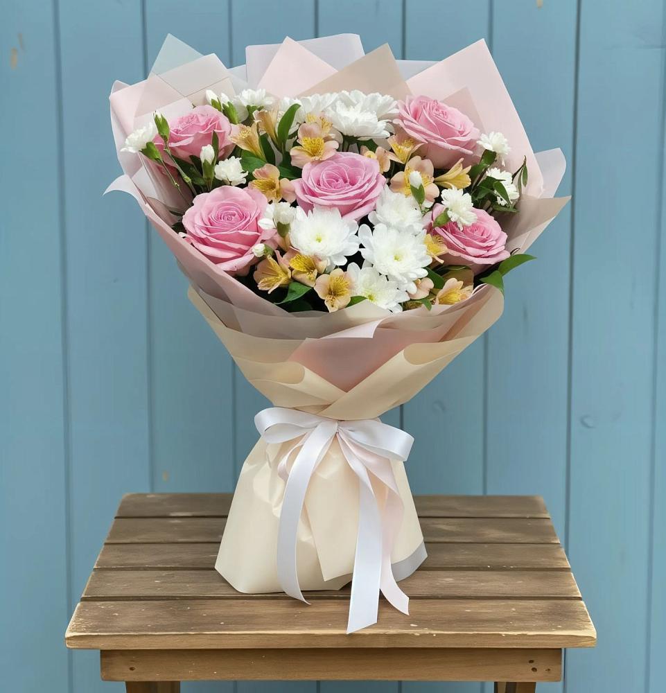 Букет цветов из: Гвоздики, Орхидеи и Розы в Поселок дачного хозяйства Архангельское