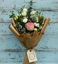 Букет цветов из:  Розы и Лизиантусы в Поселок дачного хозяйства Архангельское