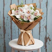 Букет цветов из:  Орхидеи и Розы в Поселок дачного хозяйства Архангельское